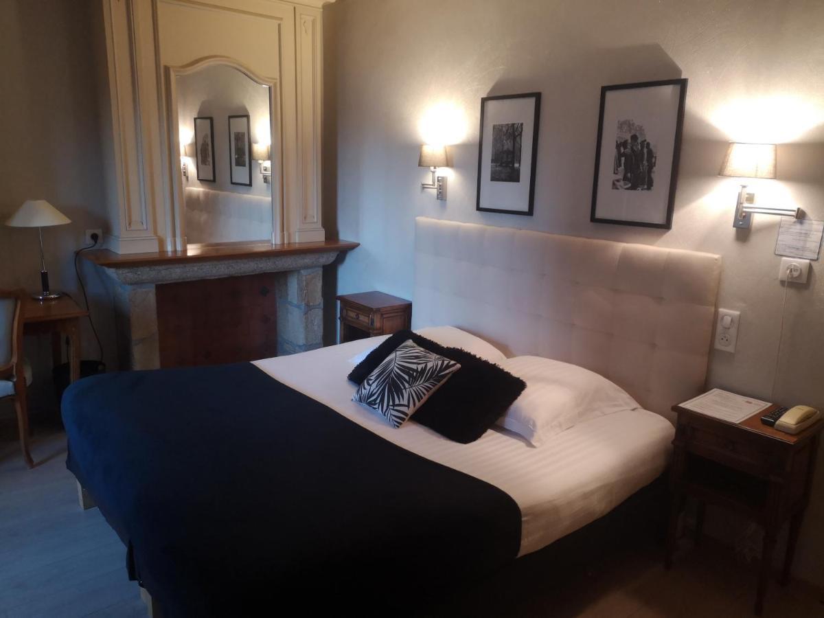 Hotel Les Deux Magots Ла-Рош-Бернар Экстерьер фото